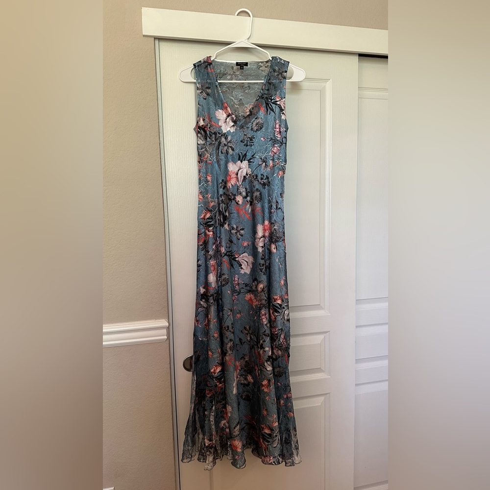 Komarov blue dress